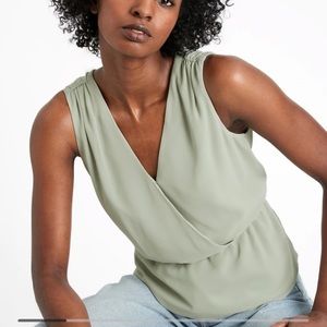 Banana republic Peplum top NWT!XS. In stores now!